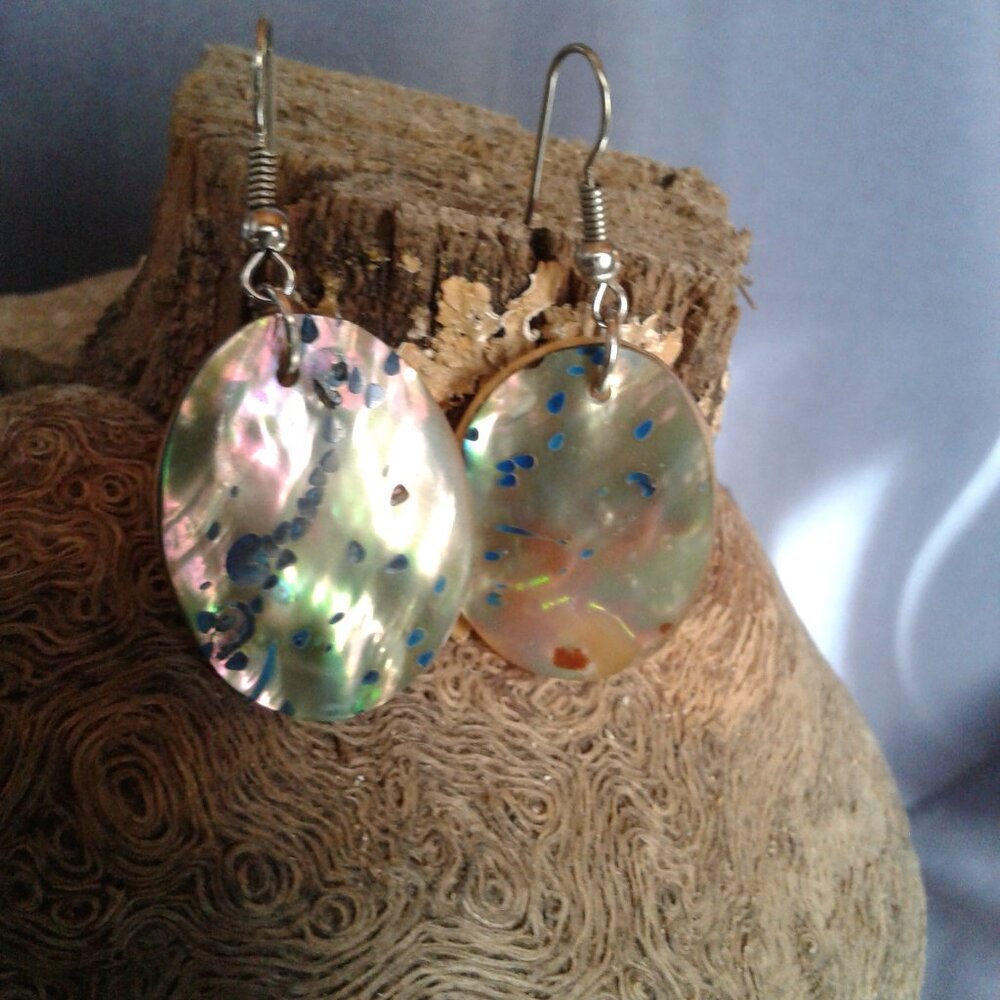 Handmade Earrings Shell - Picture 3 of 4